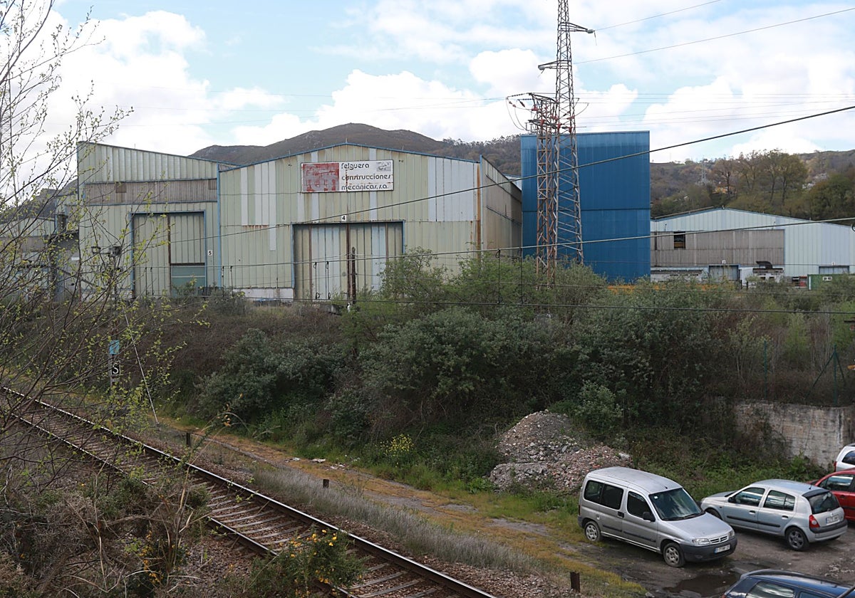 Indra plantea su primera oferta formal por su segunda fábrica en Asturias por menos de cinco millones