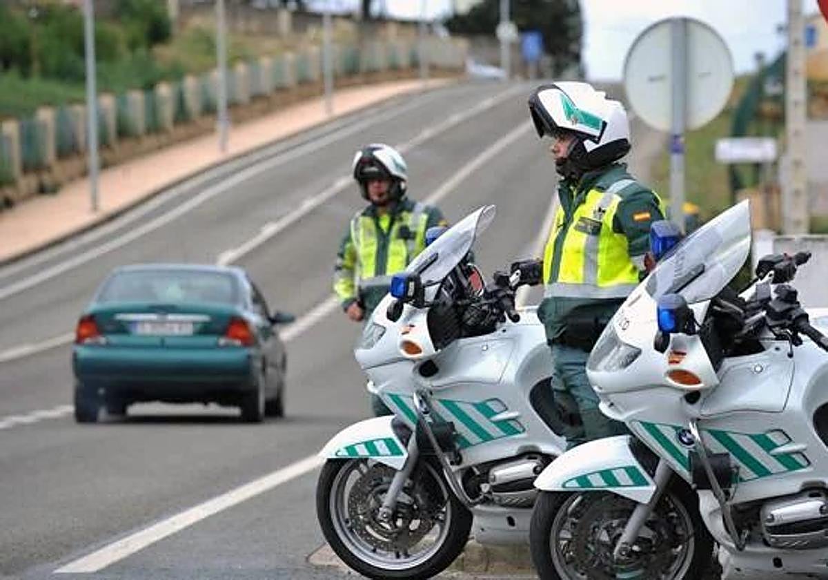 La DGT recupera las motos camufladas de la Guardia Civil