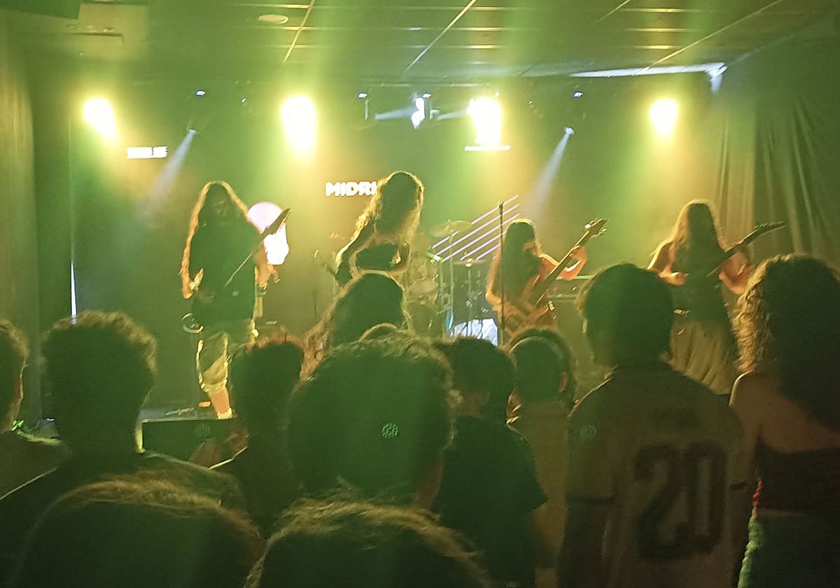 El metal de Midriasis se alza con la victoria en el certamen musical de la Universidad de Oviedo