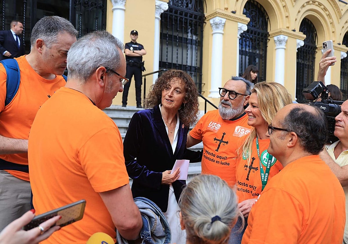 Los docentes de la concertada salen a la calle en Asturias p