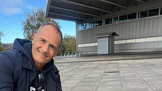 Manjarín, exjugador rojiblanco y entrenador: «El Sporting va a tardar poco en ascender a Primera División»