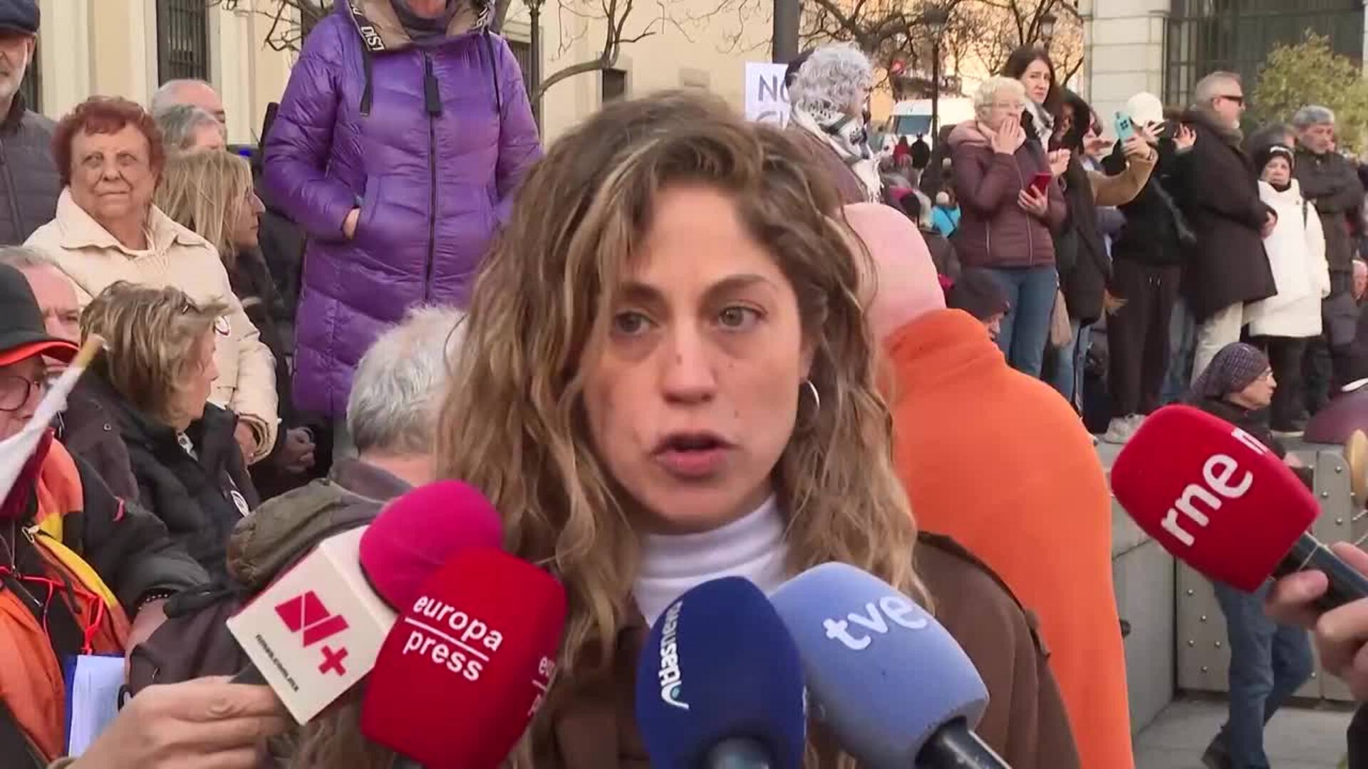 Miles de personas se manifiestan en toda España para pedir "parar la guerra"