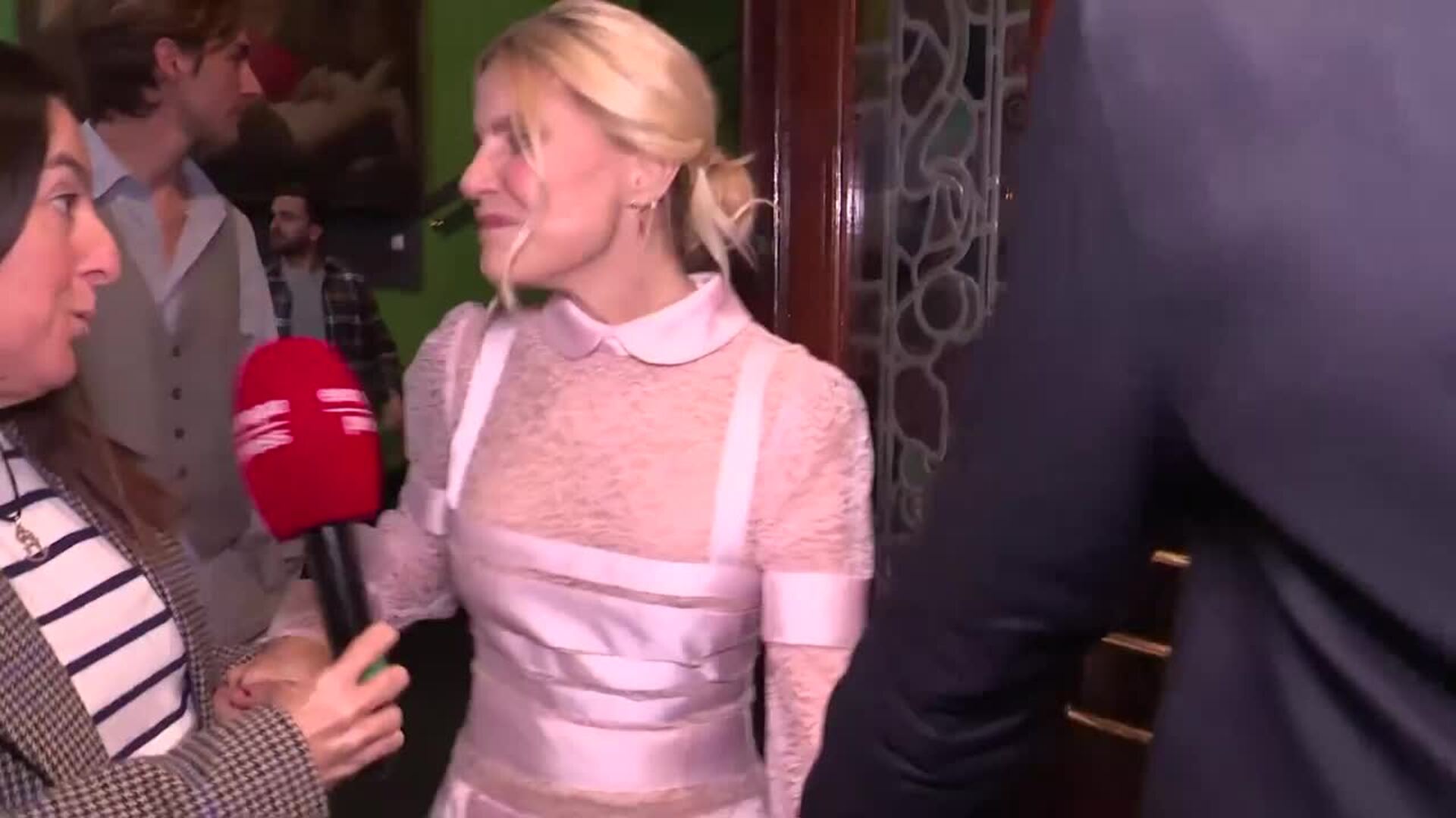 Eugenia Martínez de Irujo responde emocionada a su hermano Cayetano