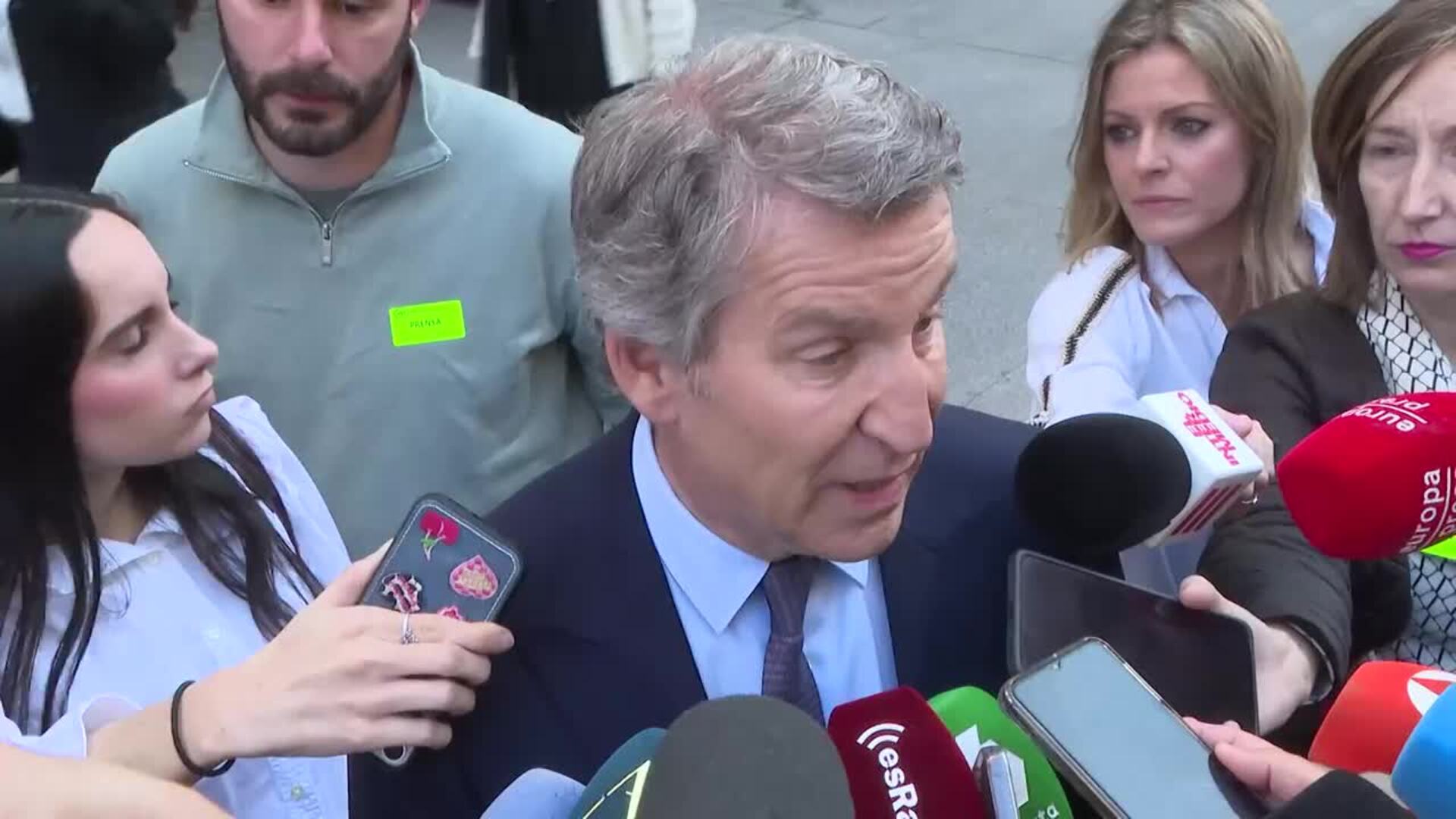 Feijóo ve "coherente" que Machado no se reúna con Sánchez: "Sigue compadreando con el régimen"