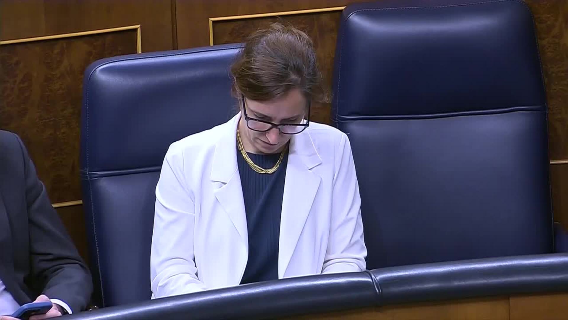 Feijóo y Vaquero (PNV) exigen a Sánchez que se implique para resolver la huelga de médicos