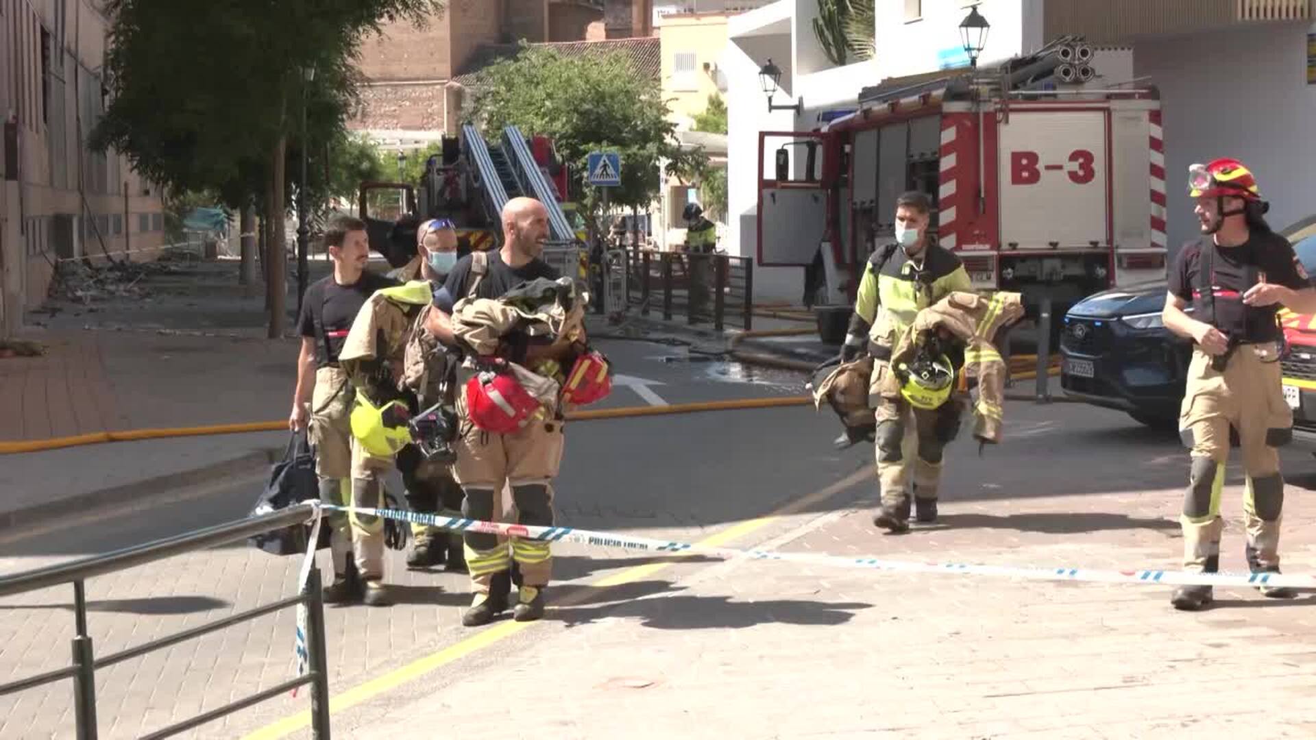 Vallan el edificio del hotel afectado por el incendio en Málaga capital