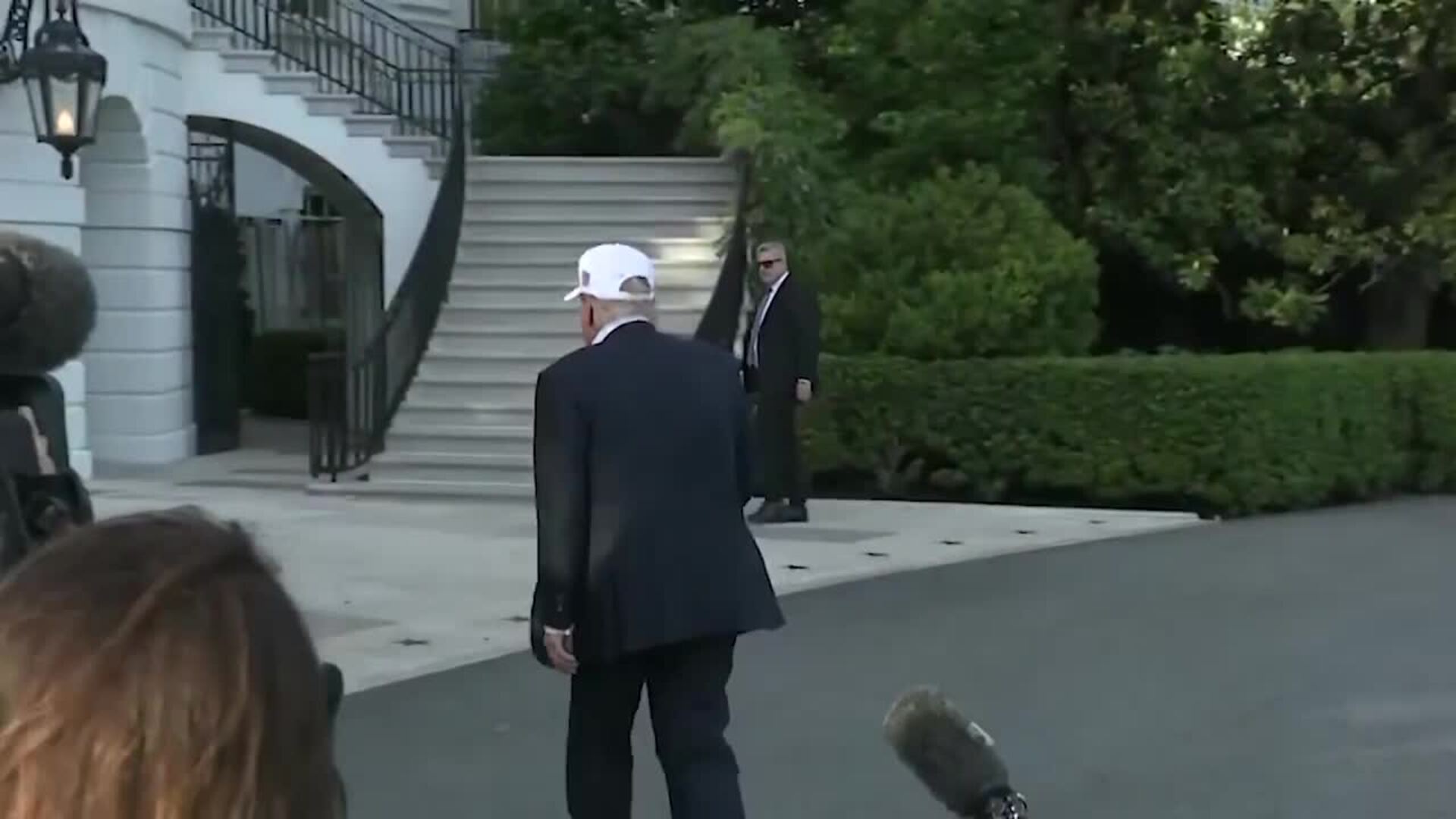 Trump apunta que está "cerca" de un acuerdo con Irán y no tiene prisa por el fin de la guerra