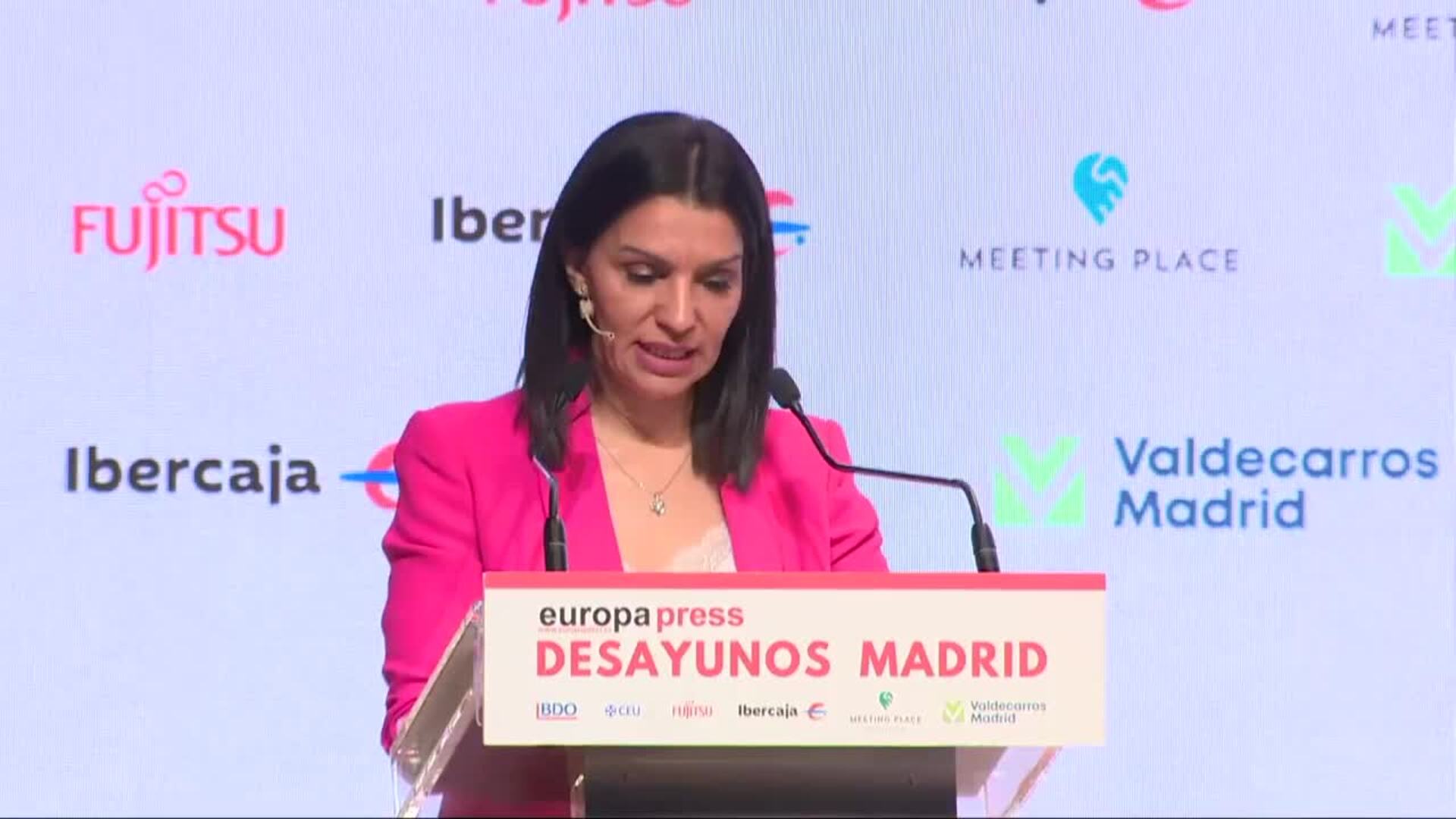 Madrid prepara una Ley de Universidades propia y limitará los móviles en Secundaria