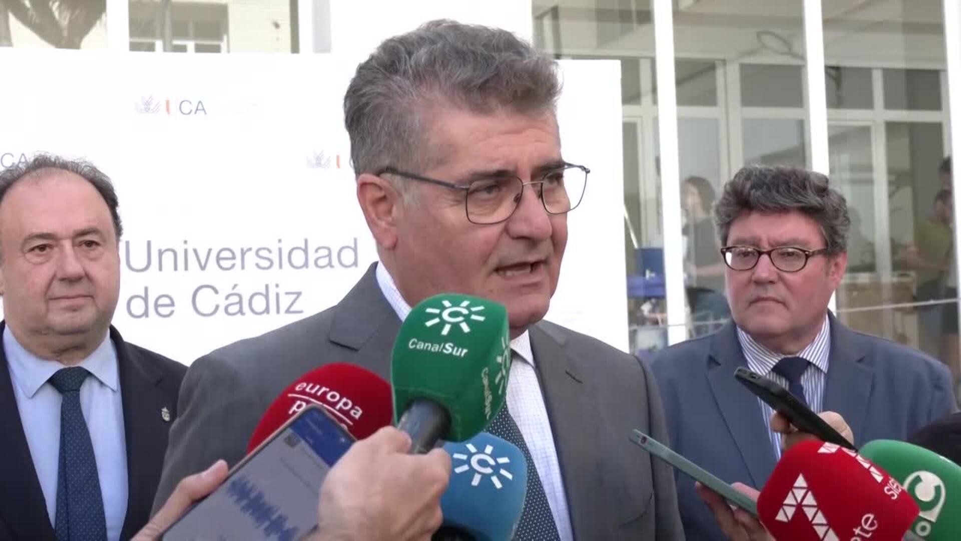 La Prueba de Acceso a la Universidad se inicia sin problemas para 7.600 estudiantes en Cádiz