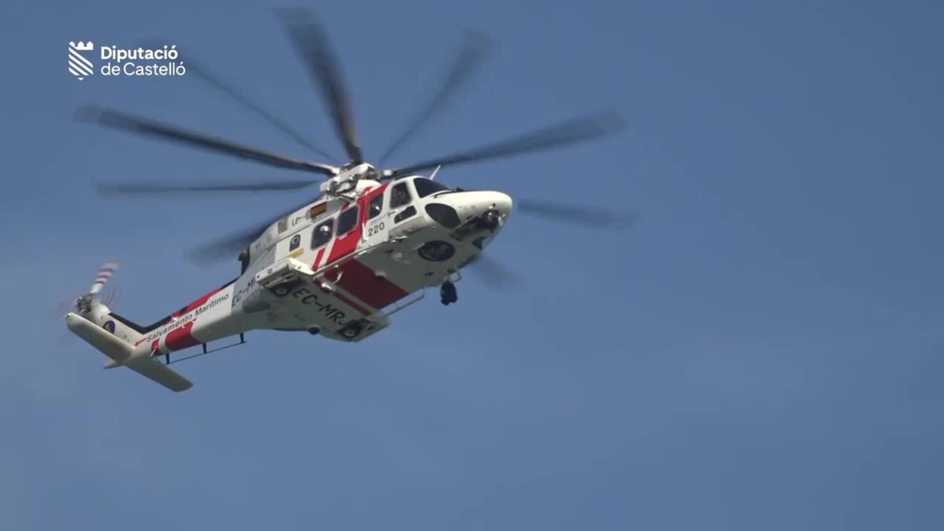 Rescatan a un hombre que se estaba ahogando en la playa de la Torre de Almassora