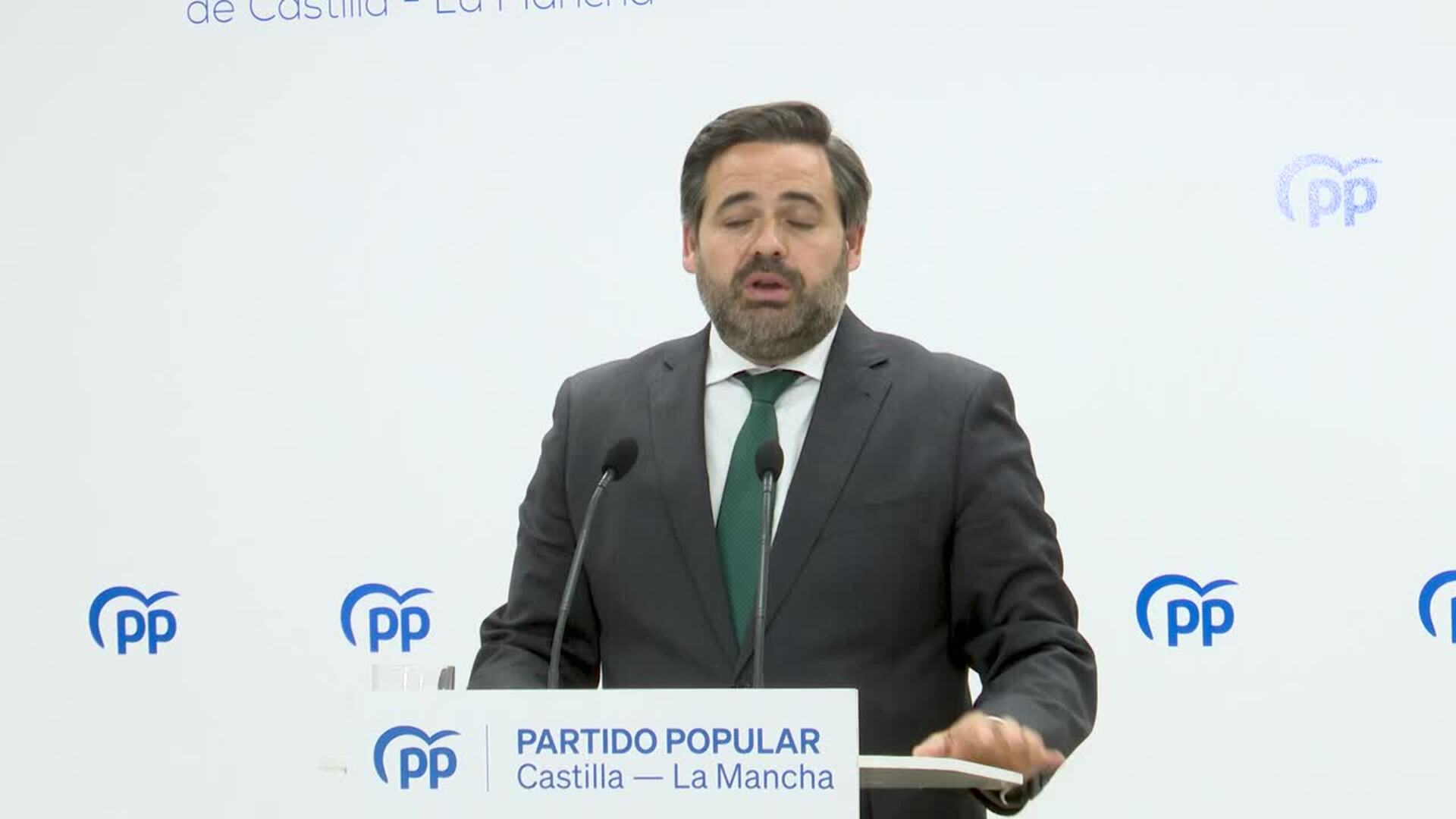 Núñez (PP) replica a Page que es el PSOE quien tiene que tramitar el Estatuto en el Congreso