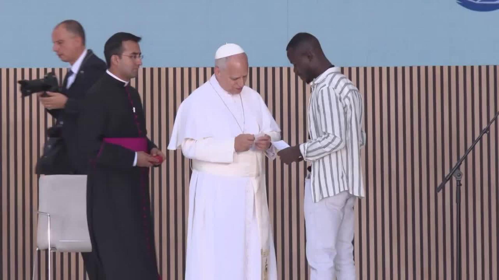 Historias de esperanza y acogida emocionan al Papa León XIV en CEDIA Madrid