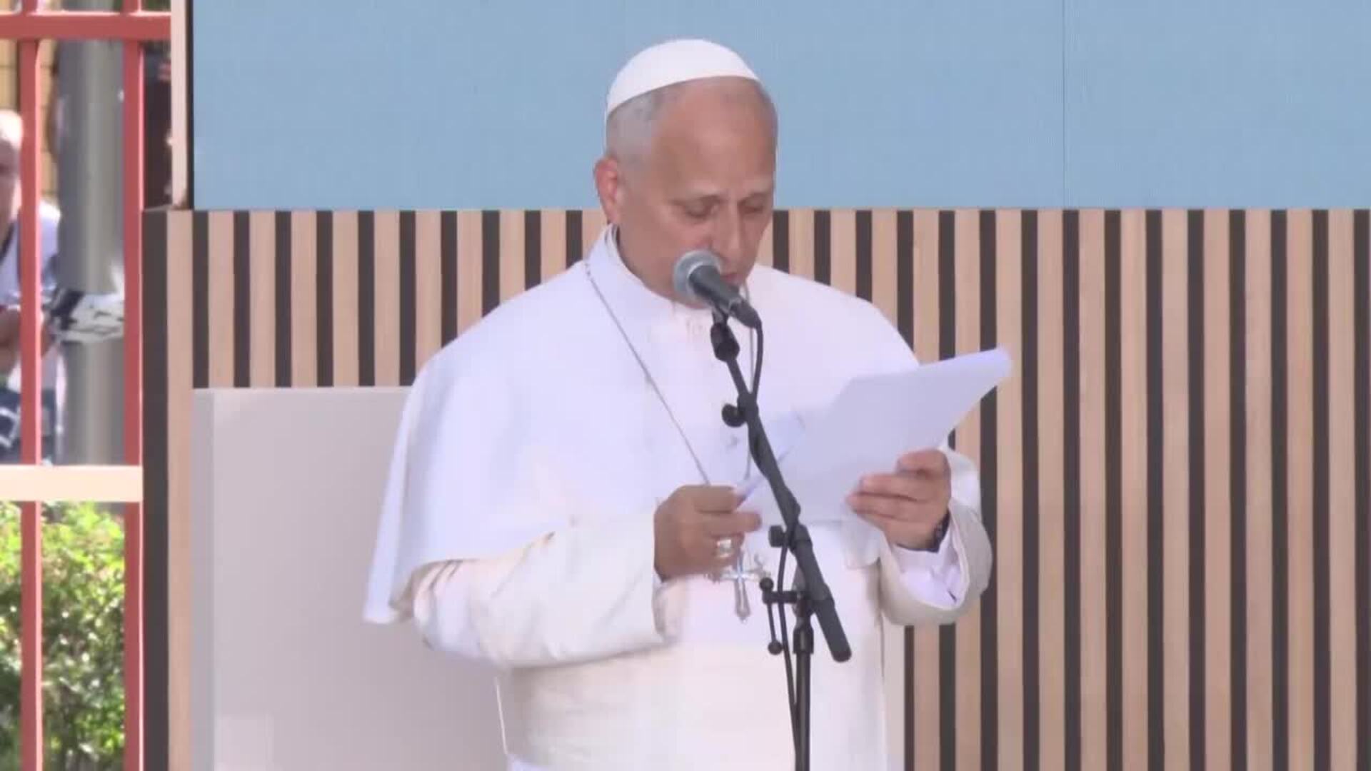 León XIV, "como un madrileño más", define CEDIA como un "milagro" y llama a mirar "a los ojos"