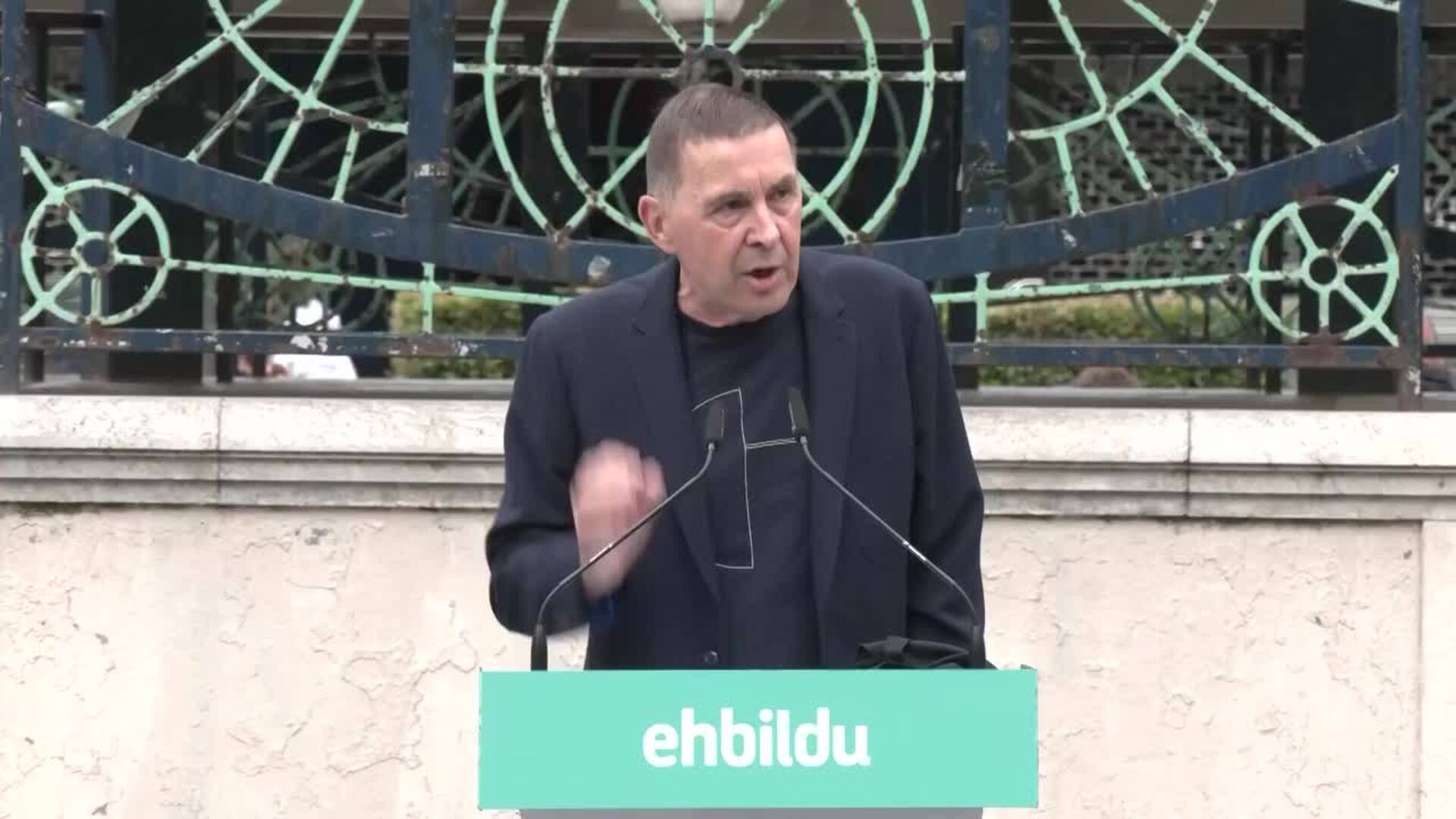 Otegi pide al PNV "pocas bromas"