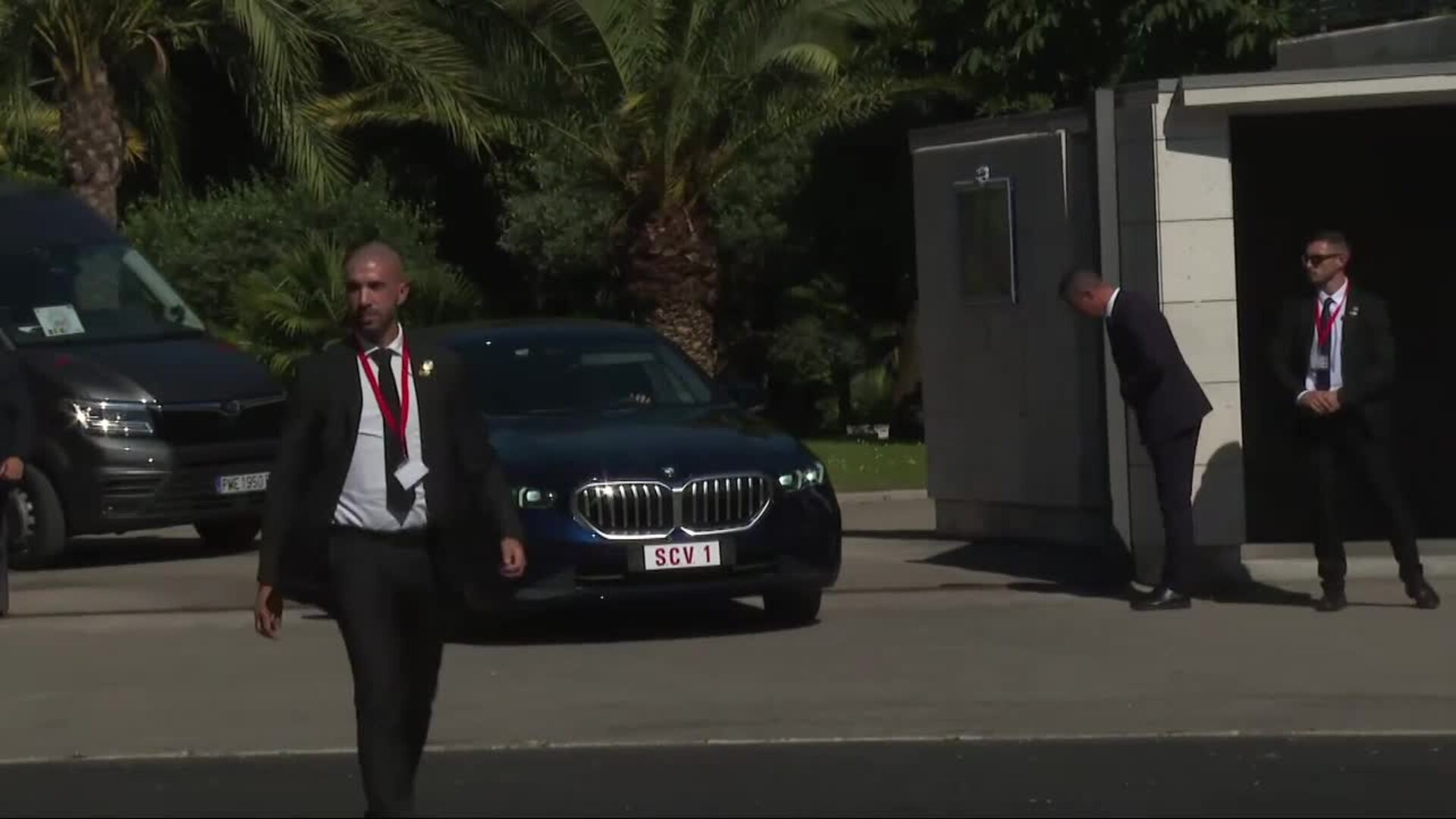 El Papa sale de la Nunciatura y pone rumbo a la Catedral de la Almudena