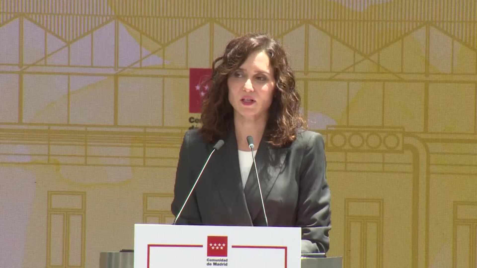 Ayuso ve "en coherencia" el discurso del Papa sobre migrantes