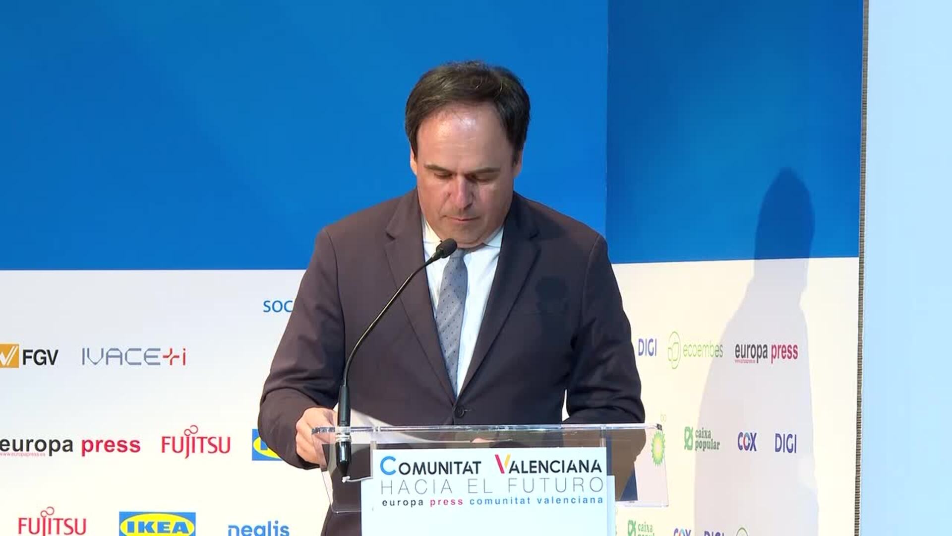 Llorca anuncia un sistema para agilizar autorizaciones de energía