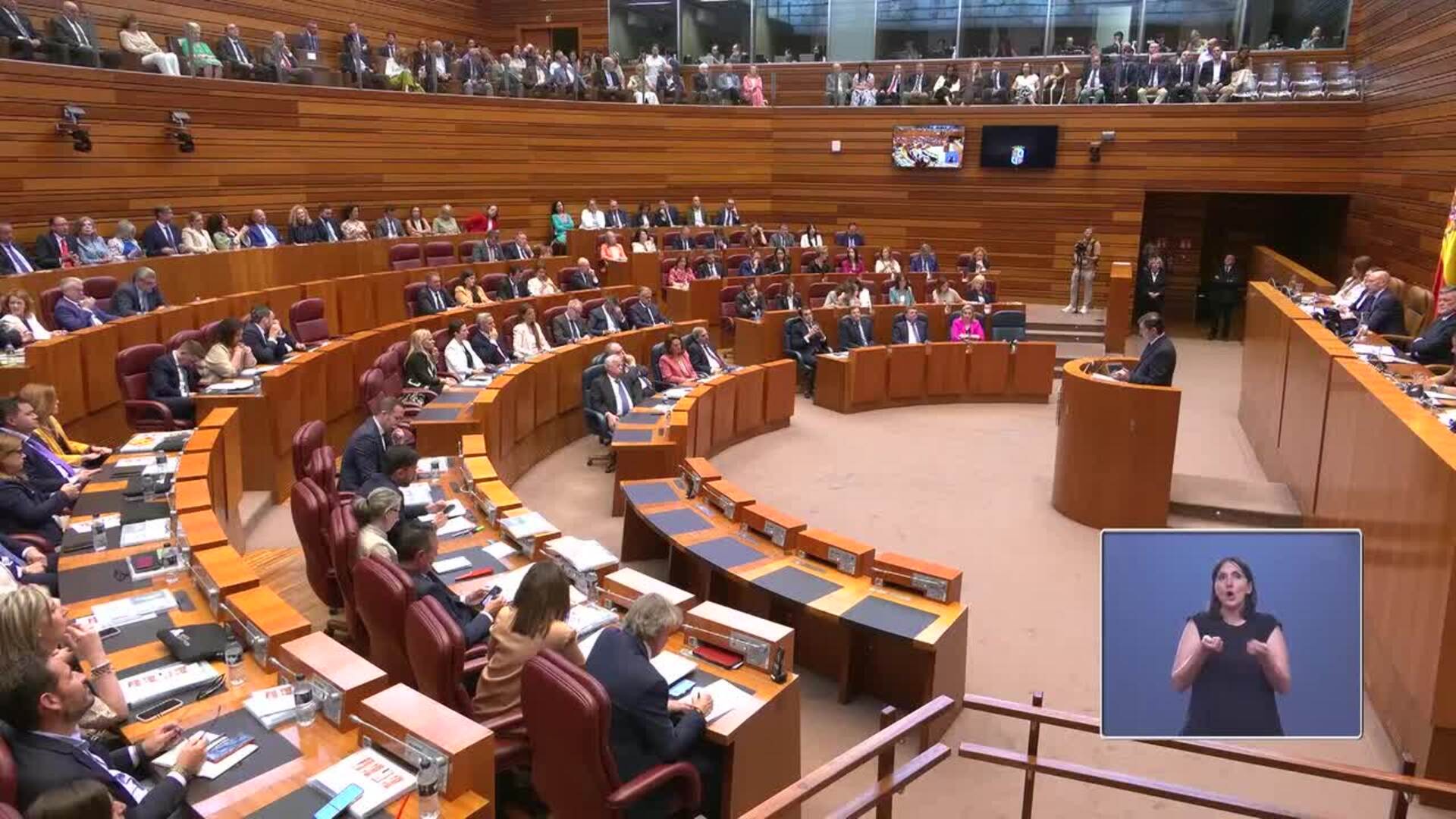Mañueco garantiza primeras matrículas universitarias gratis para 2026-2027