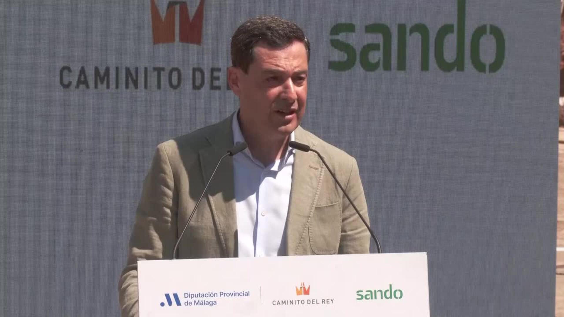 Moreno anuncia "diálogo inminente" con Vox para alcanzar un acuerdo justo y razonable