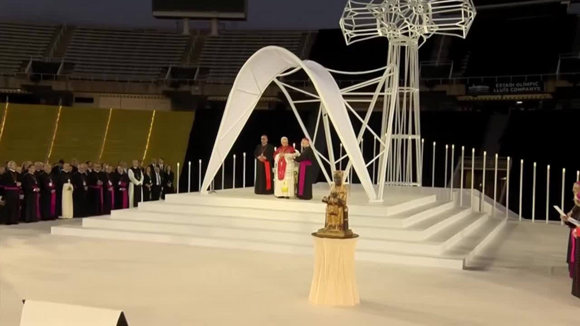 El Papa León XIV preside la Vigilia en su primer día en Barcelona
