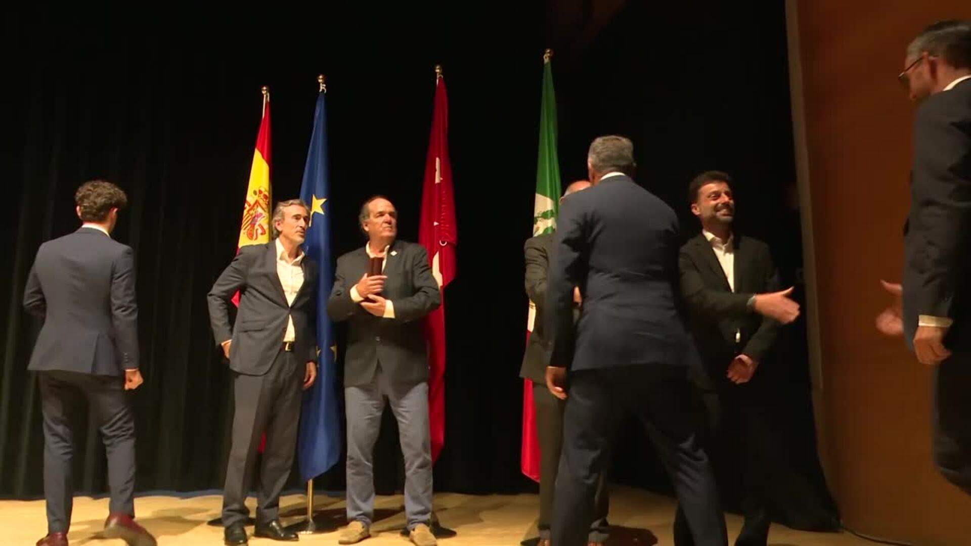 La Diputación recoge la Escoba de Platino a la gestión de la Ecocentral Granada