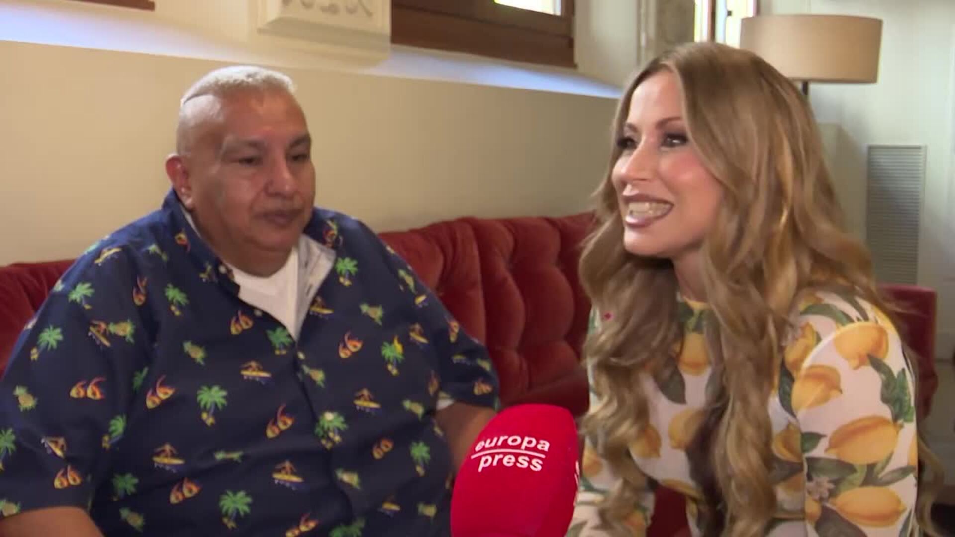 Verónica Romero y King África explican cómo surgió su colaboración en 'Agua pa'l calor'