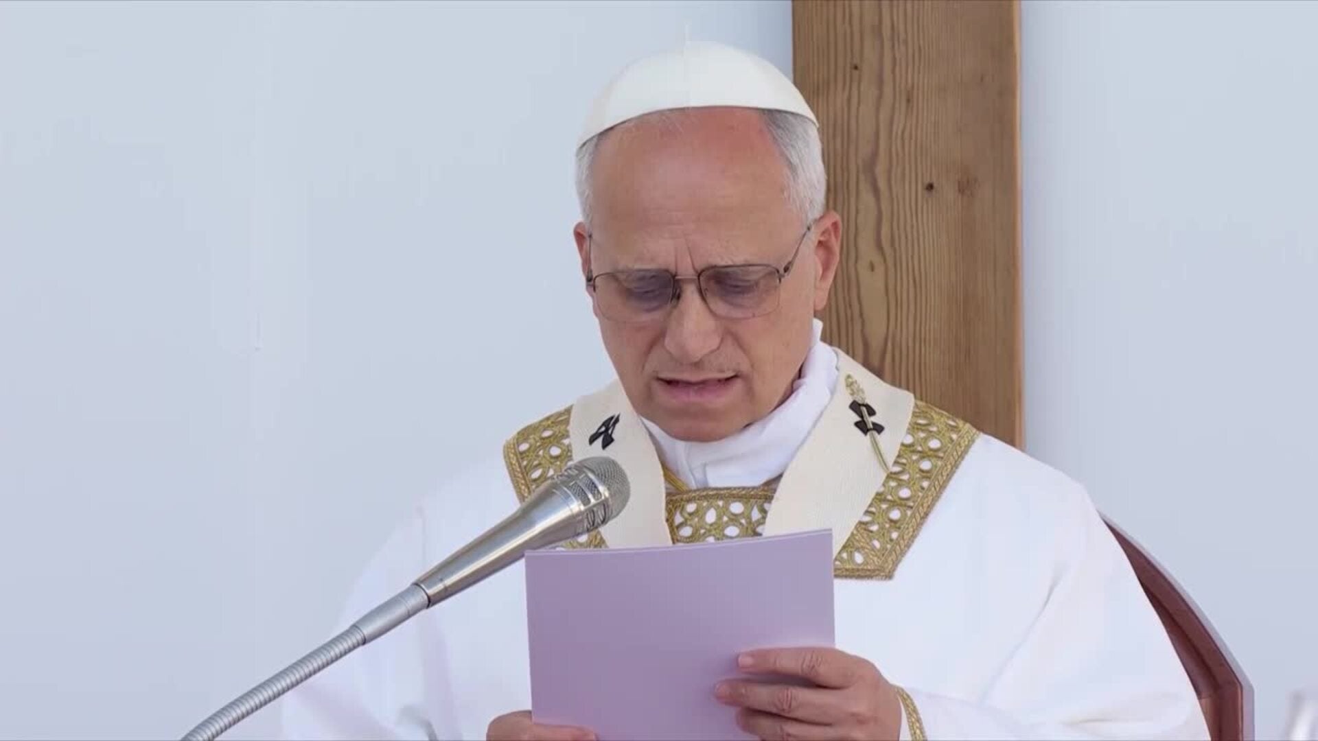 El Papa León XIV reza por los migrantes y apela a la "humanidad y misericordia"