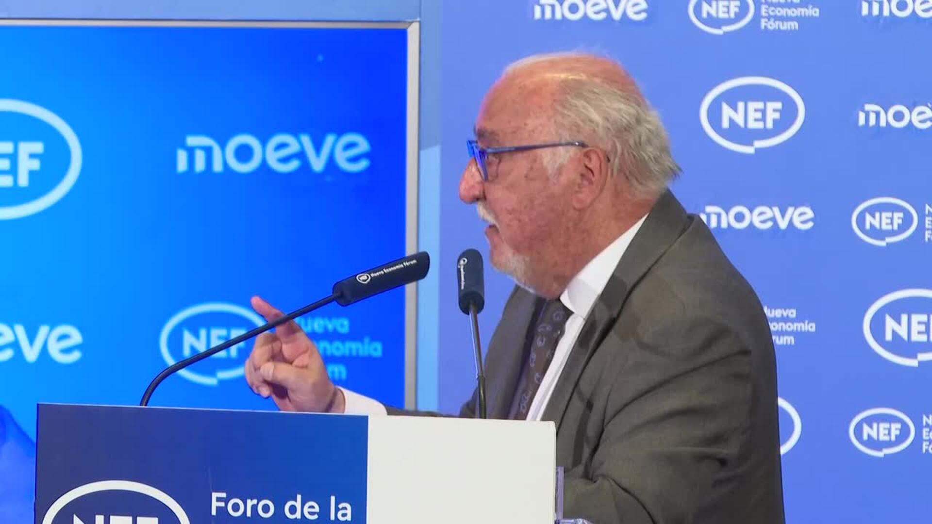 Pere Navarro (DGT) insta a llevar la baliza V16 este verano