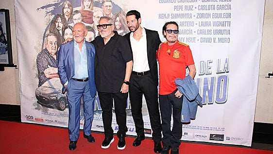 Luces, acción y alfombra roja: 'Tras los pasos de la rubia' se estrena en el cine en Asturias