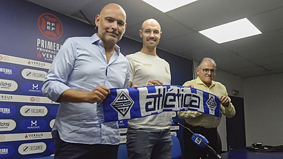 El Horizonte Atlética presenta a su galáctico: «Me apetecía más estar y jugar en Avilés que seguir en la Liga Asobal»