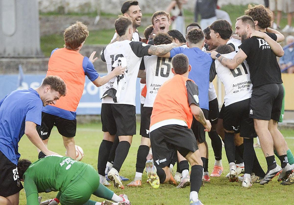 Photo: elcomercio.es Caudal Deportivo Wins Fifth RFEF Cup After Penalty Shootout Against Lealtad