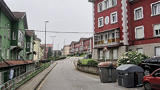 La calle La Goleta de Avilés estará cortada al tráfico una semana por obras en las redes de agua y saneamiento