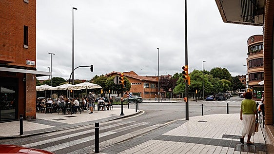 «Había mucha sangre»: el relato de la camarera que auxilió a la mujer apuñalada por la espalda por su expareja en Gijón