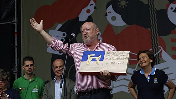La Fiesta de la Sidra Natural de Gijón triunfa en su día grande