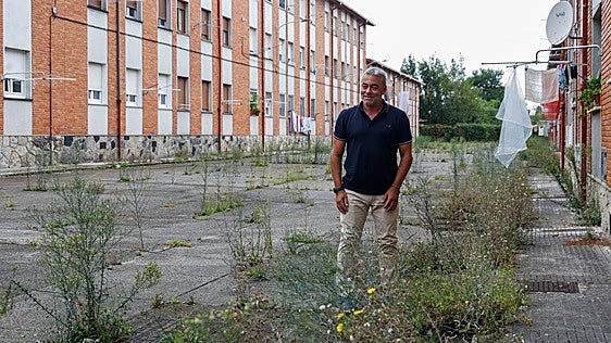 El PSOE de Gijón urge la reparación de los patios de La Camocha