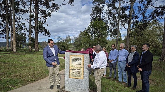 El área de La Junquera, «otro balcón al paraíso» con vistas a la ría del Nalón
