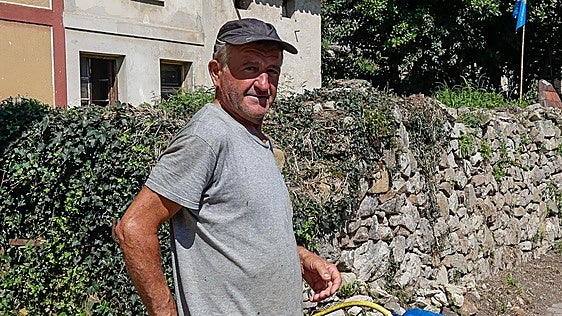 Un año de incógnitas sobre el asesinato de Toño Otero: el crimen del ganadero de Ribadesella sigue impune