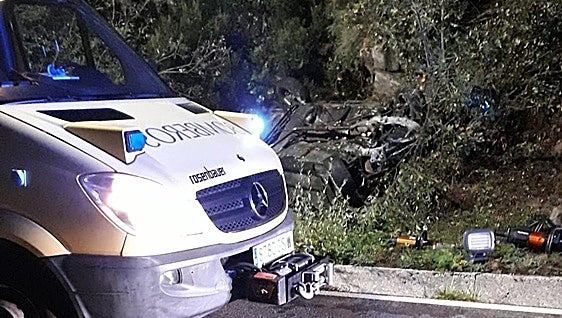 Trágico accidente en Asturias: mueren dos jóvenes leoneses de 23 años al volcar su coche en una zona boscosa de Degaña