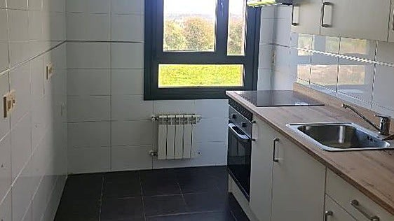 La empresa estatal de Vivienda amplía el plazo para optar a sus alquileres en Gijón, pero retira uno de los pisos