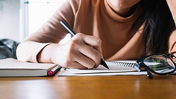 Asturias resiste el desplome educativo español y se pone a la cabeza en lectura