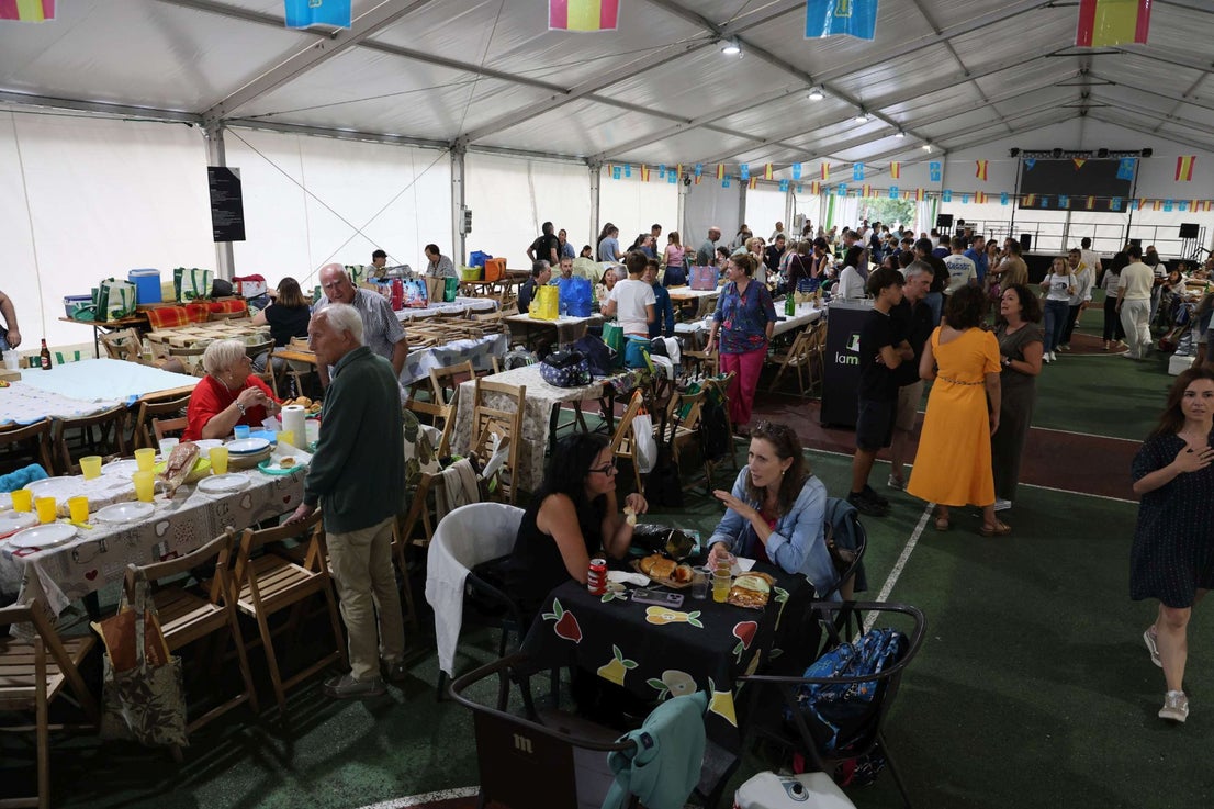 El Centro Asturiano de Oviedo pone el broche a unas «fiestas con mucha participación»