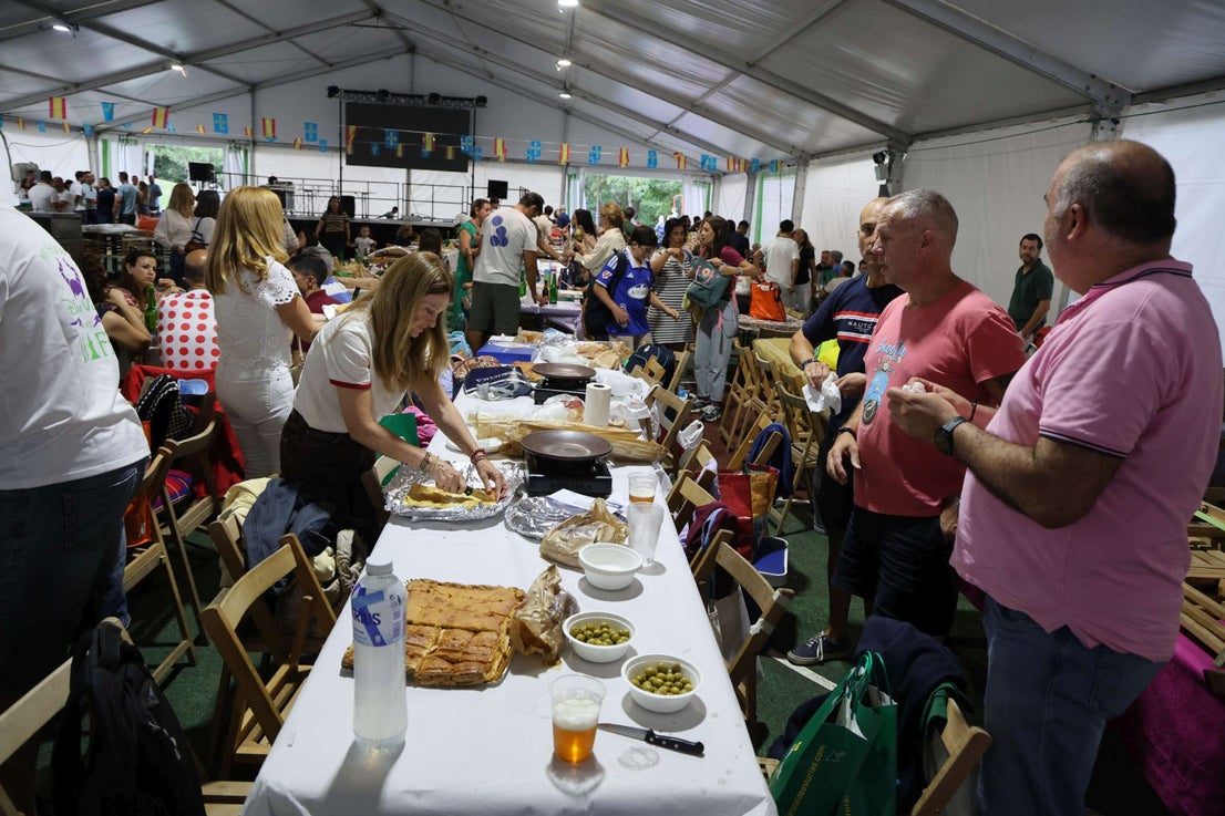 El Centro Asturiano de Oviedo pone el broche a unas «fiestas con mucha participación»