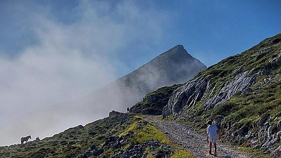 Rescatan en Picos de Europa a dos montañeros que no podían continuar la ruta de Horcada de Caín