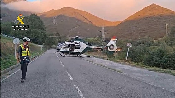 Domingo intenso de rescates en la montaña asturiana con ocho evacuados entre Cabrales y el pico Turbina