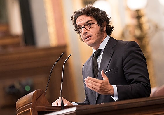 José María Figaredo (Vox) en Oviedo: «La agresión de la Catedral es una excusa para que la izquierda ejerza la violencia»
