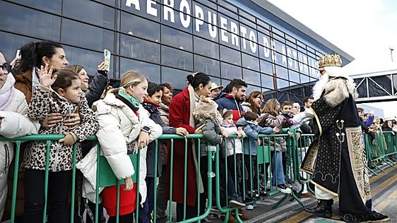 El aeropuerto de Asturias es el segundo más saturado del norte y confía en seguir creciendo un 2,9% cada año