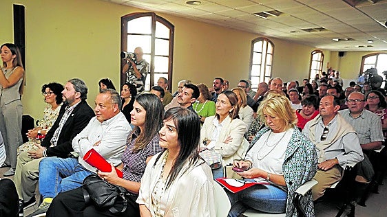 Debate interno en el PSOE por la sucesión de Mariví Monteserín