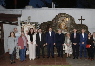 El presidente del Principado junto a miembros de la directiva del Centro Asturiano Casa de Asturias de Montevideo.