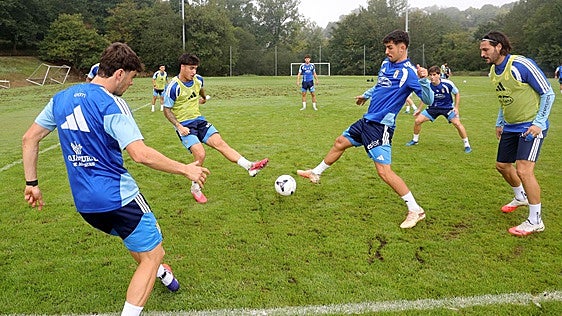 El Real Oviedo entrena para el partido frente al Albacete