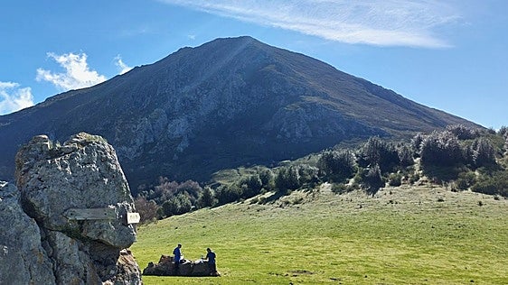 Ruta de Felechosa al Retriñón, un camino de foces y brañas